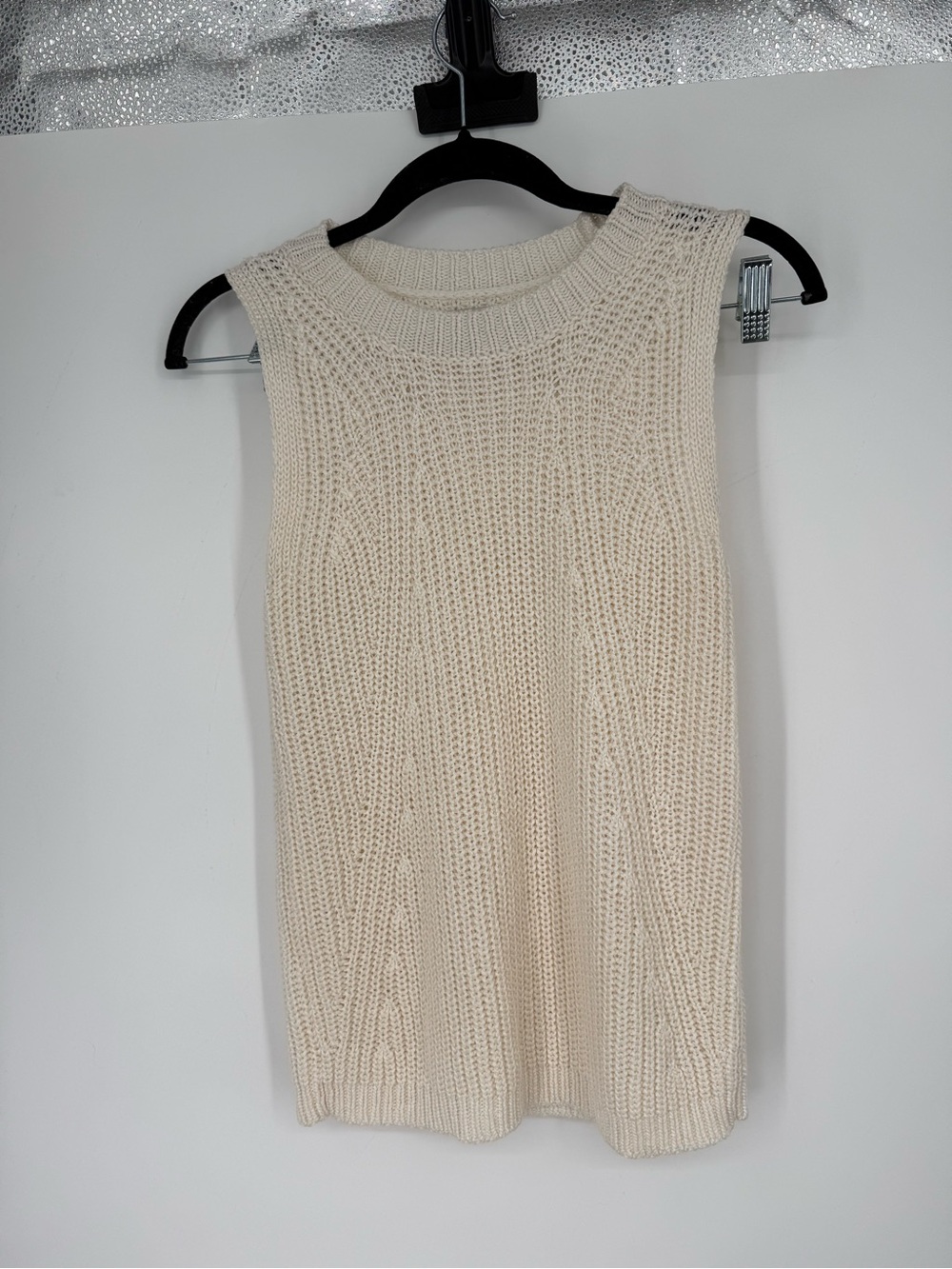 LOFT Cream Knit Sleeveless Crewneck Sweater size small